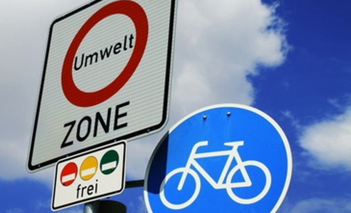 Schild Umweltzone Fahrradweg