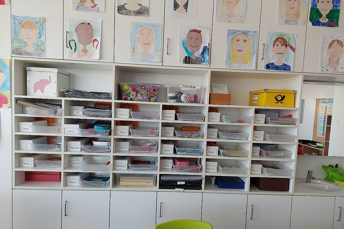 Regalwand in Einrichtung