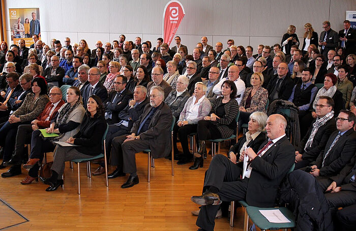 Zahlreiche Besucher aus der gesamten Eifel waren im Forum in Daun versammelt.