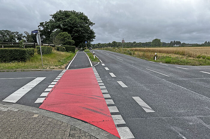 Radweg in Richterich an der Kreuzung Ferberberg