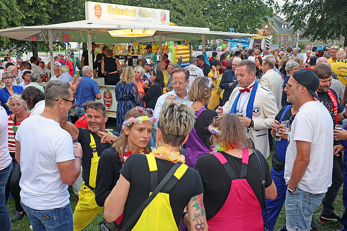 Gutes Wetter und gute Stimmung: Das Sommerfest der StädteRegion Aachen war dieses Jahr eine Sommerparty in Simmerath-Lammersdorf.