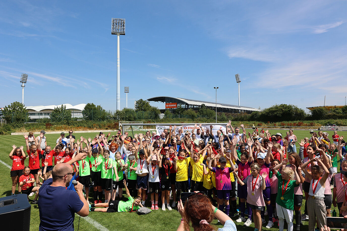 220 Mädchen kämpften beim „Tag des Mädchenfußballs“ um den Sieg.