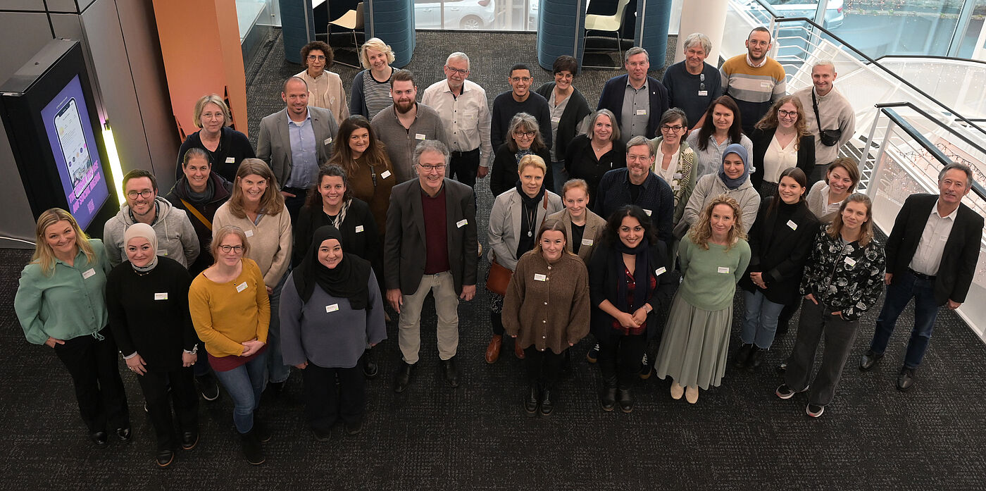 Rund 40 Fachkräfte aus insgesamt 12 Familiengrundschulzentren in der StädteRegion Aachen haben sich jetzt bei einem Vernetzungstreffen ausgetauscht.