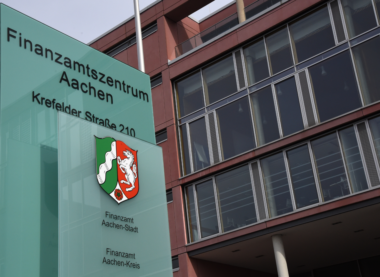 Außenansicht Finanzamt Aachen