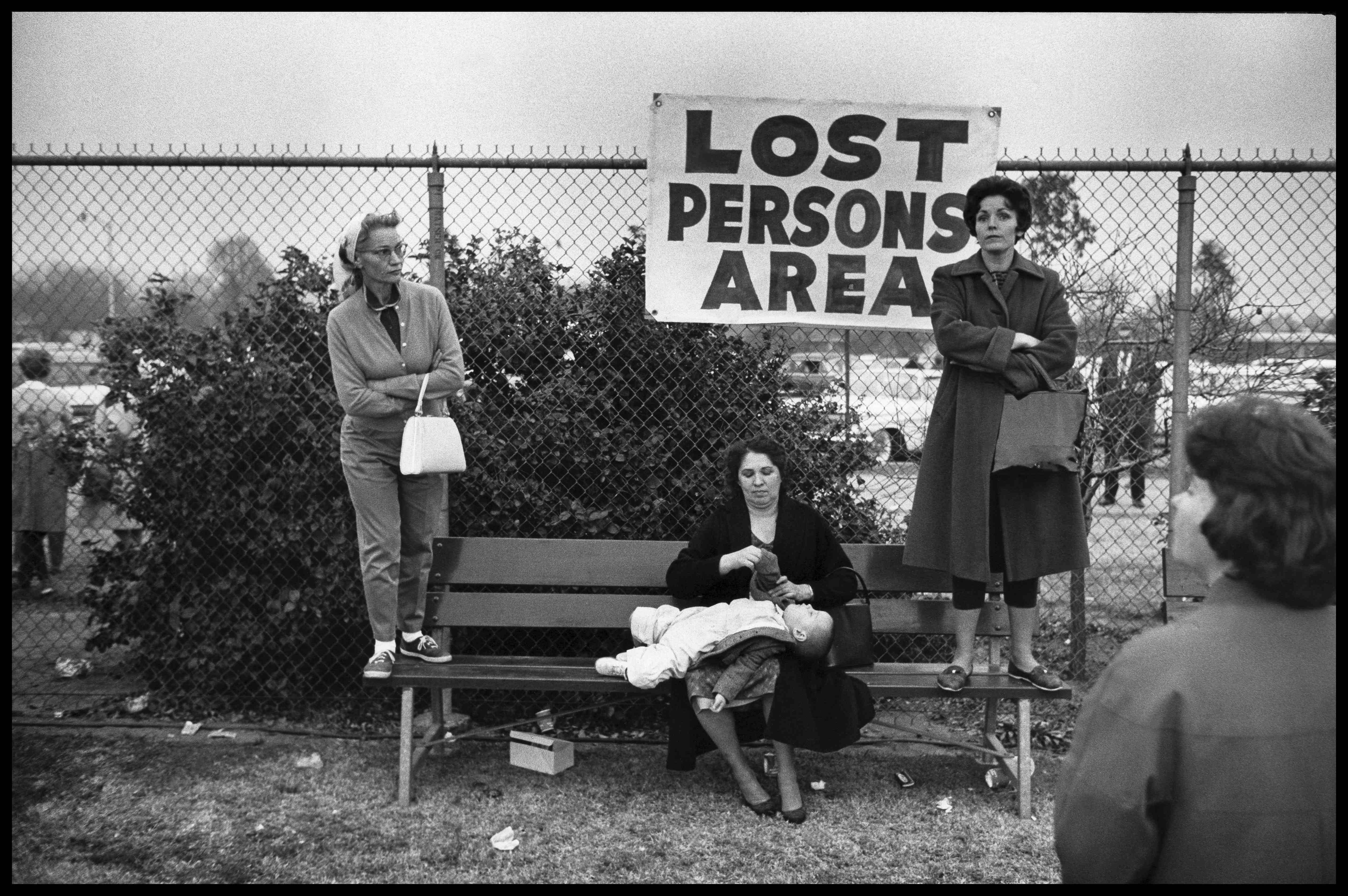 Elliott Erwitt, Pasadena. California. USA, 1963